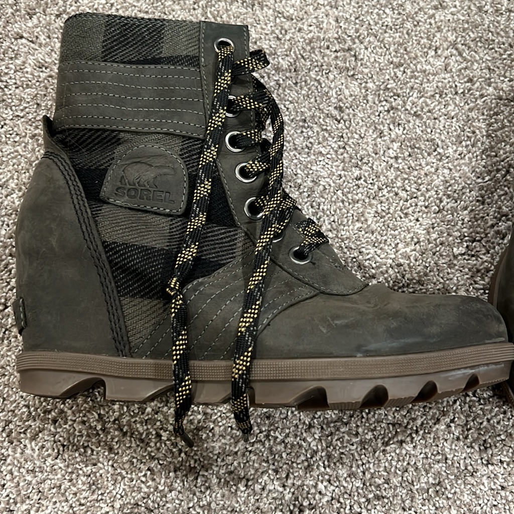 Sorel Lexie Wedge Boots Waterproof Full Grain Leather Plaid